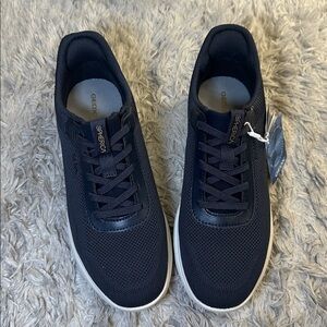 NEW Geox Women’s Navy and White Sneakers US 7